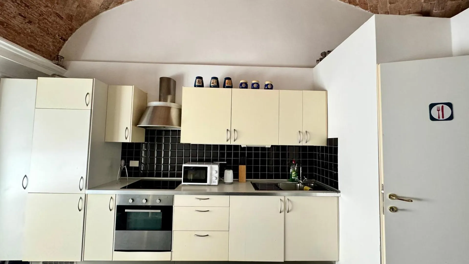 Keys House Apartment Genoa Italy