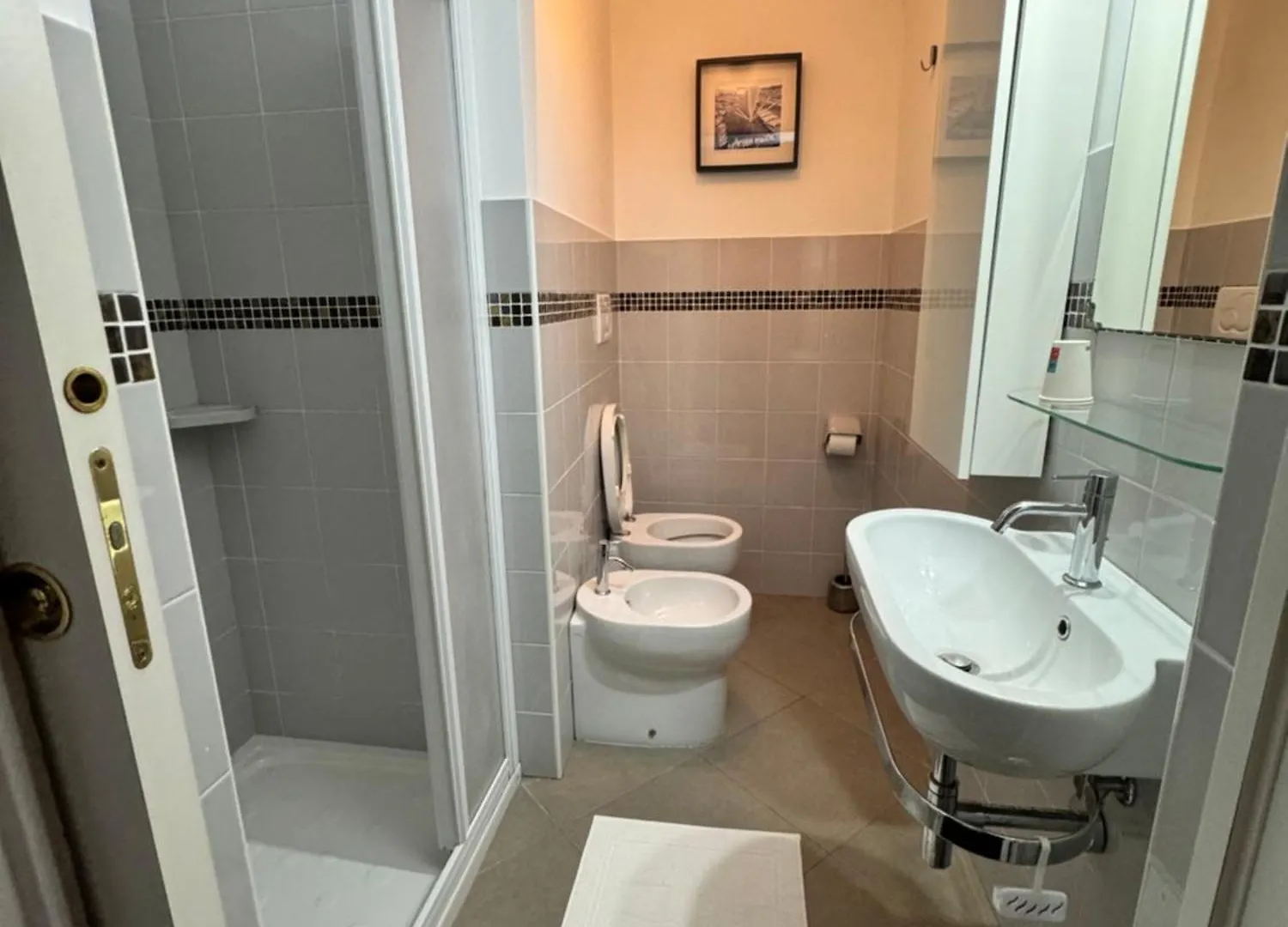 Keys House Apartment Genoa Italy